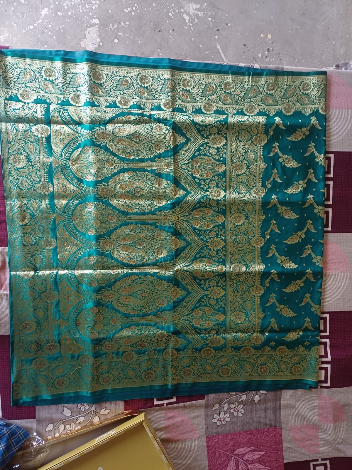 Banarasi semi katan Silk saree with surski ston work  - image 2