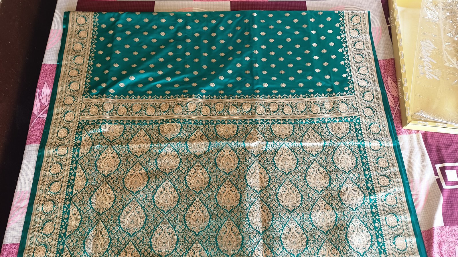 Banarasi semi katan Silk saree  - image 3
