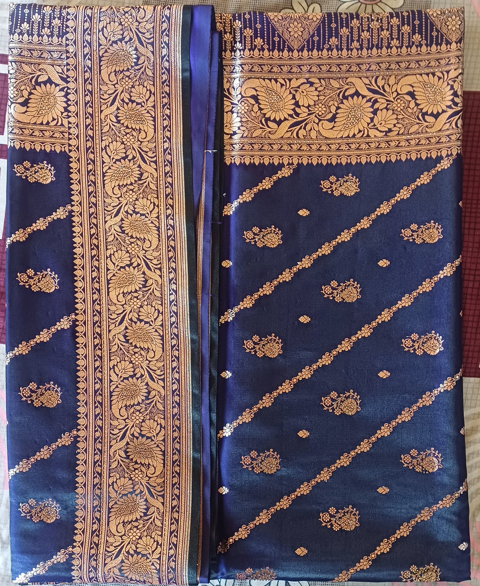 Banarasi art silk saree with surski ston work  - image 3