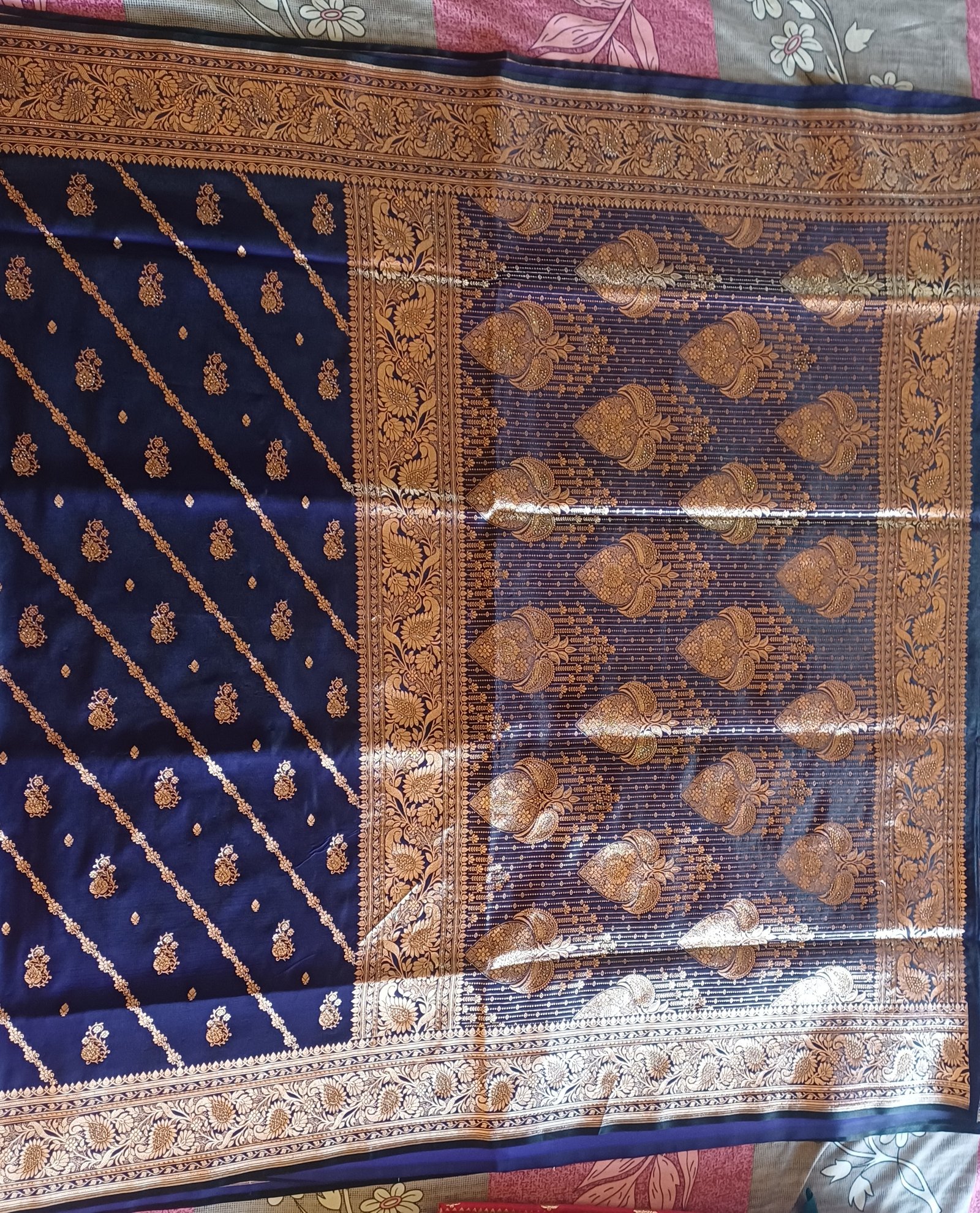 Banarasi art silk saree with surski ston work  - image 2