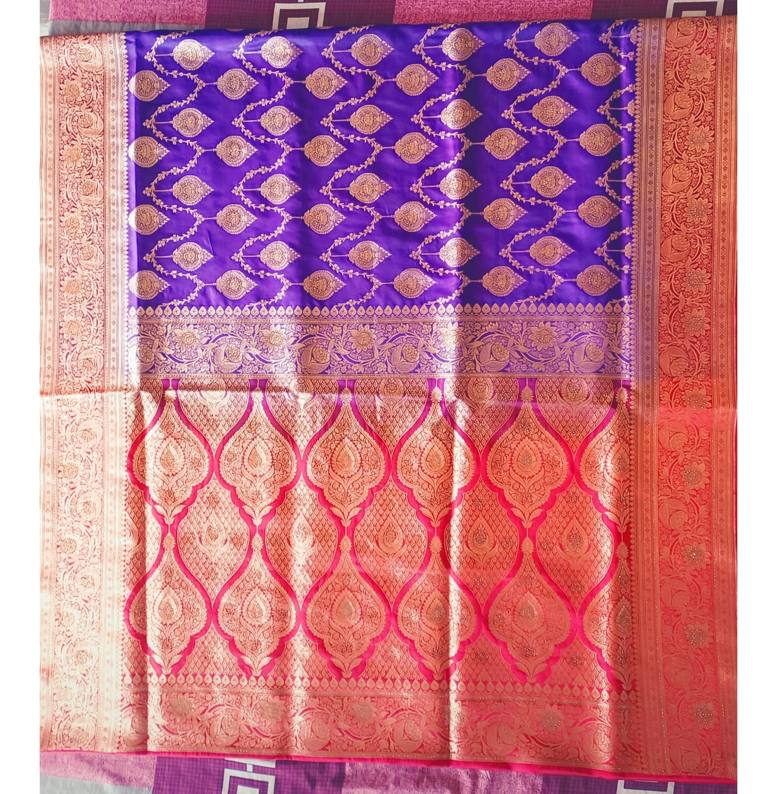 Banarasi art silk contrast saree with surski ston work 