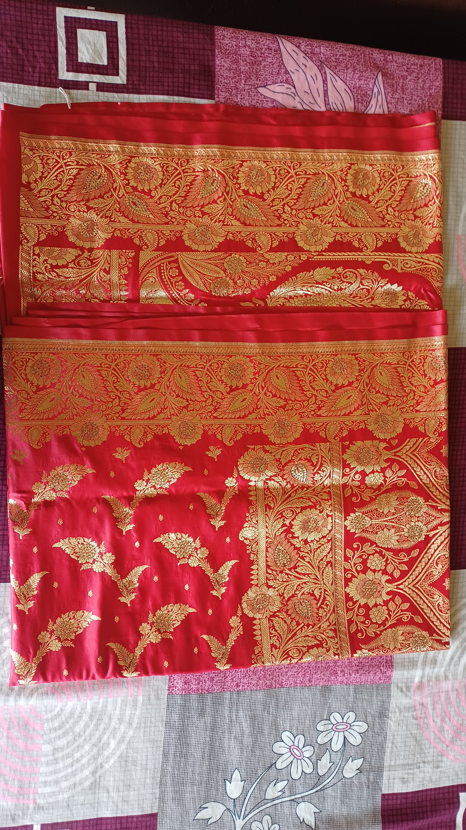Banarasi semi katan Silk saree with surski ston work  - image 4